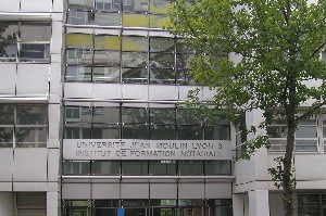 Université de Lyon UMR CNRS 5600 Environnement, Ville, Société
